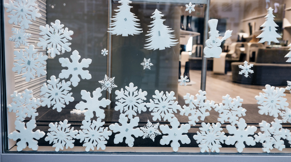 How to Put Together a Wondrous Winter Window Display This Year Carol
