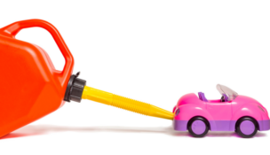 gas can filling toy car