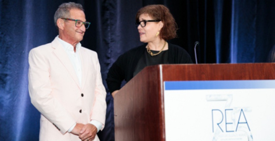 Amy Loewenberg honors Peter Schauben